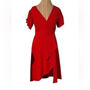 Beautiful boutique dress ordered online size medium pic has a shadow never worn